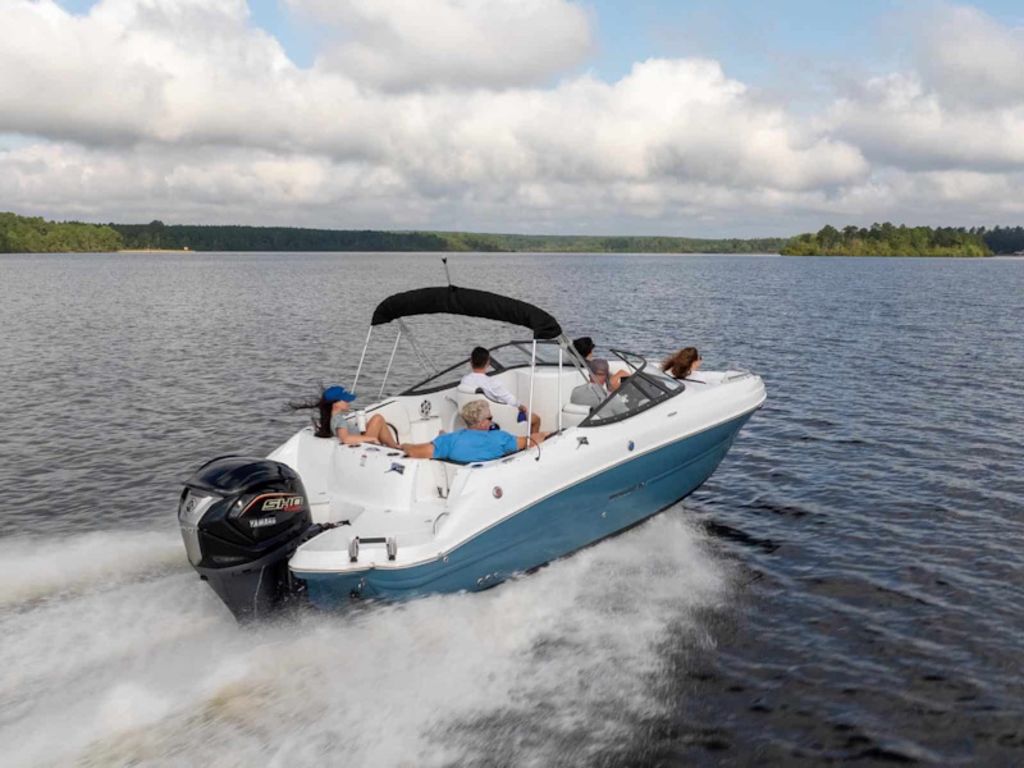 2027 Stingray 24DC Base