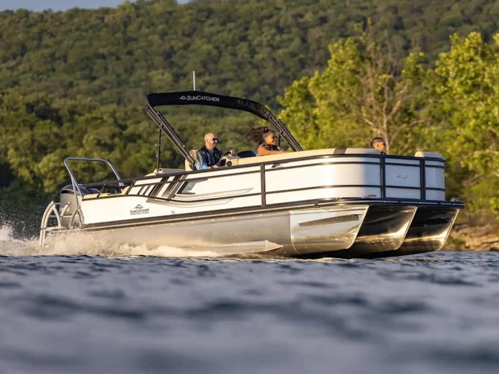 2027 SunCatcher Select 324SS Base