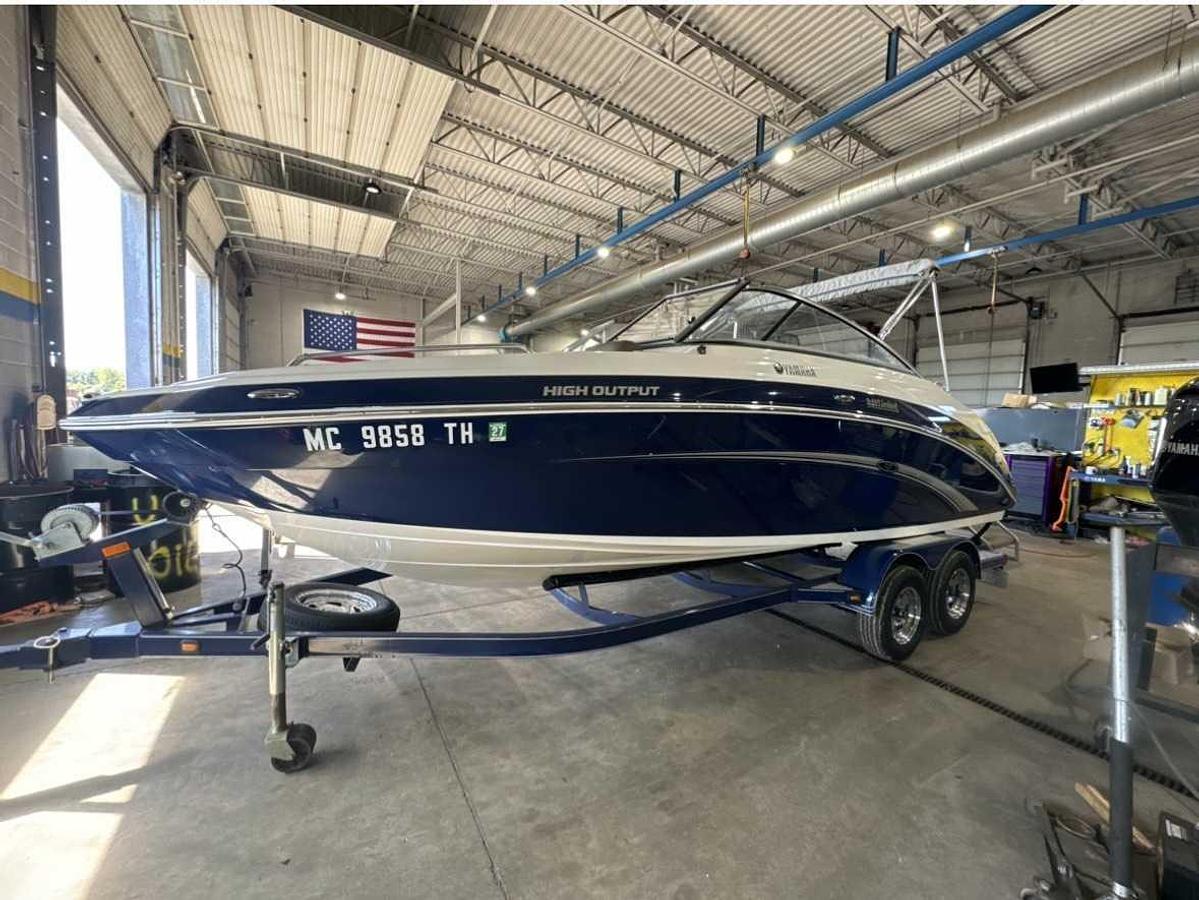Used 2011 YAMAHA 242 LTD