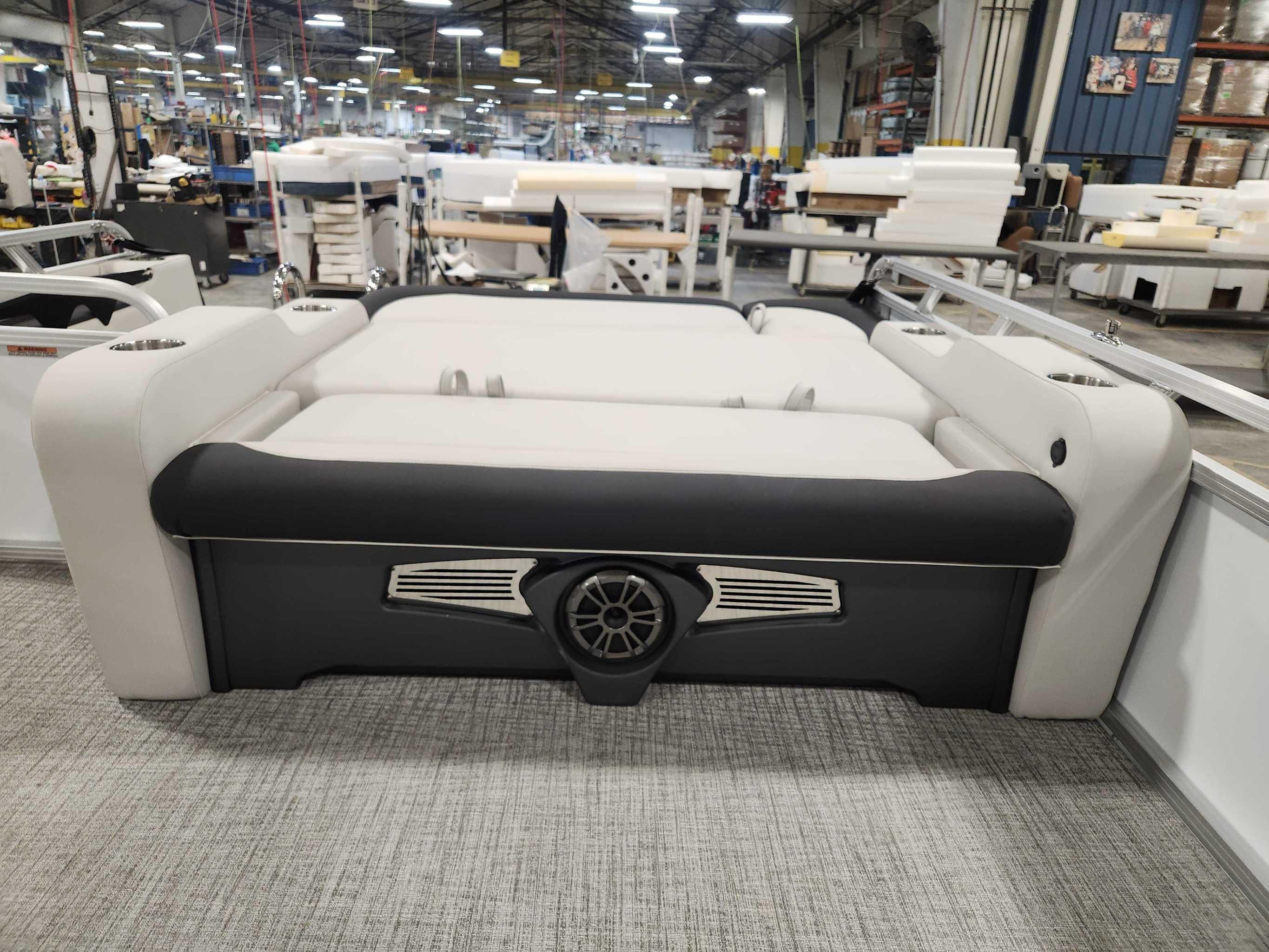2026 Avalon 2385 25 LSZ VRB