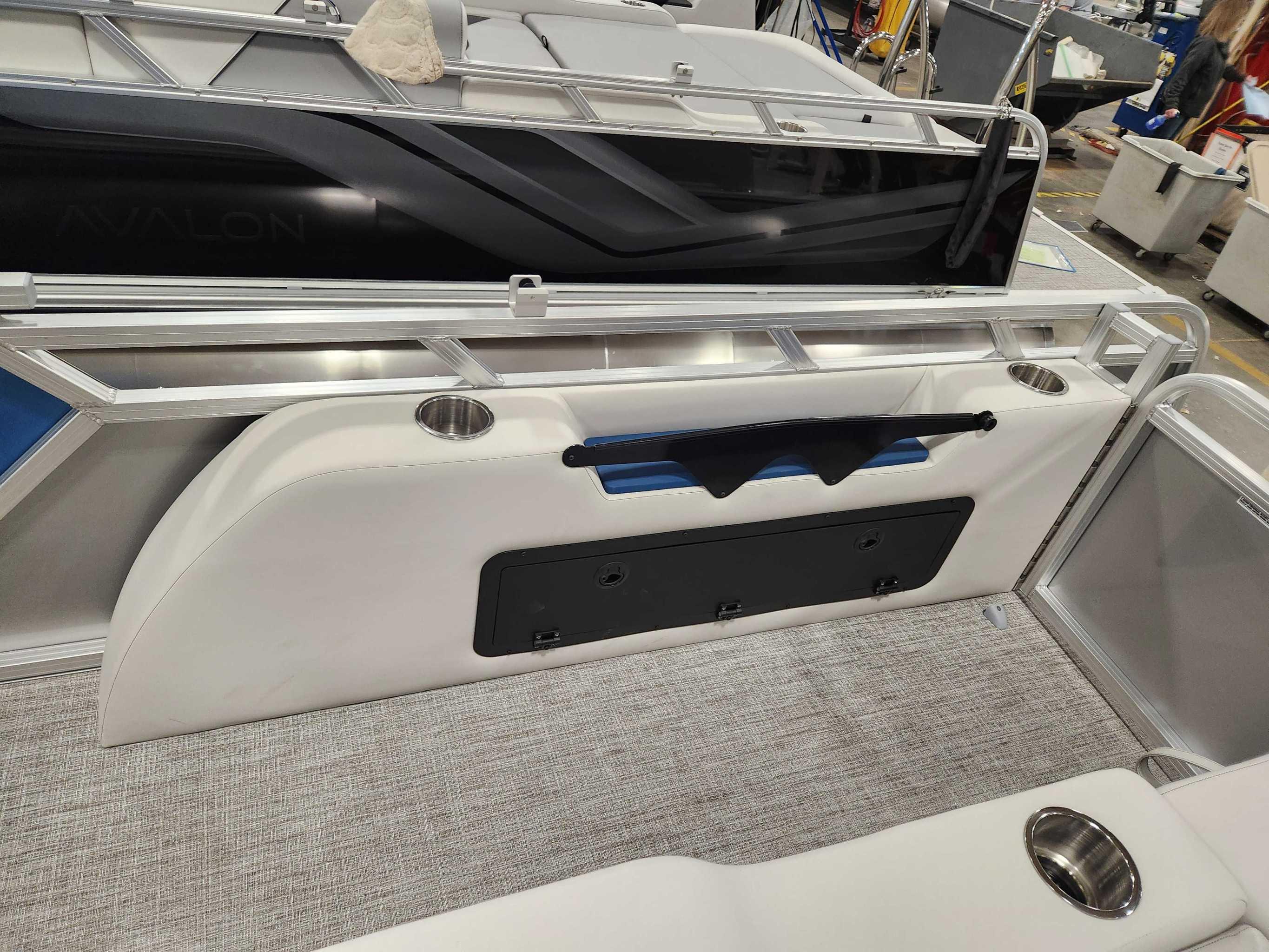 2026 Avalon 2385 25 LSZ VRL