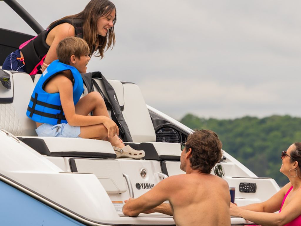 2026 Yamaha Marine 252SD Base
