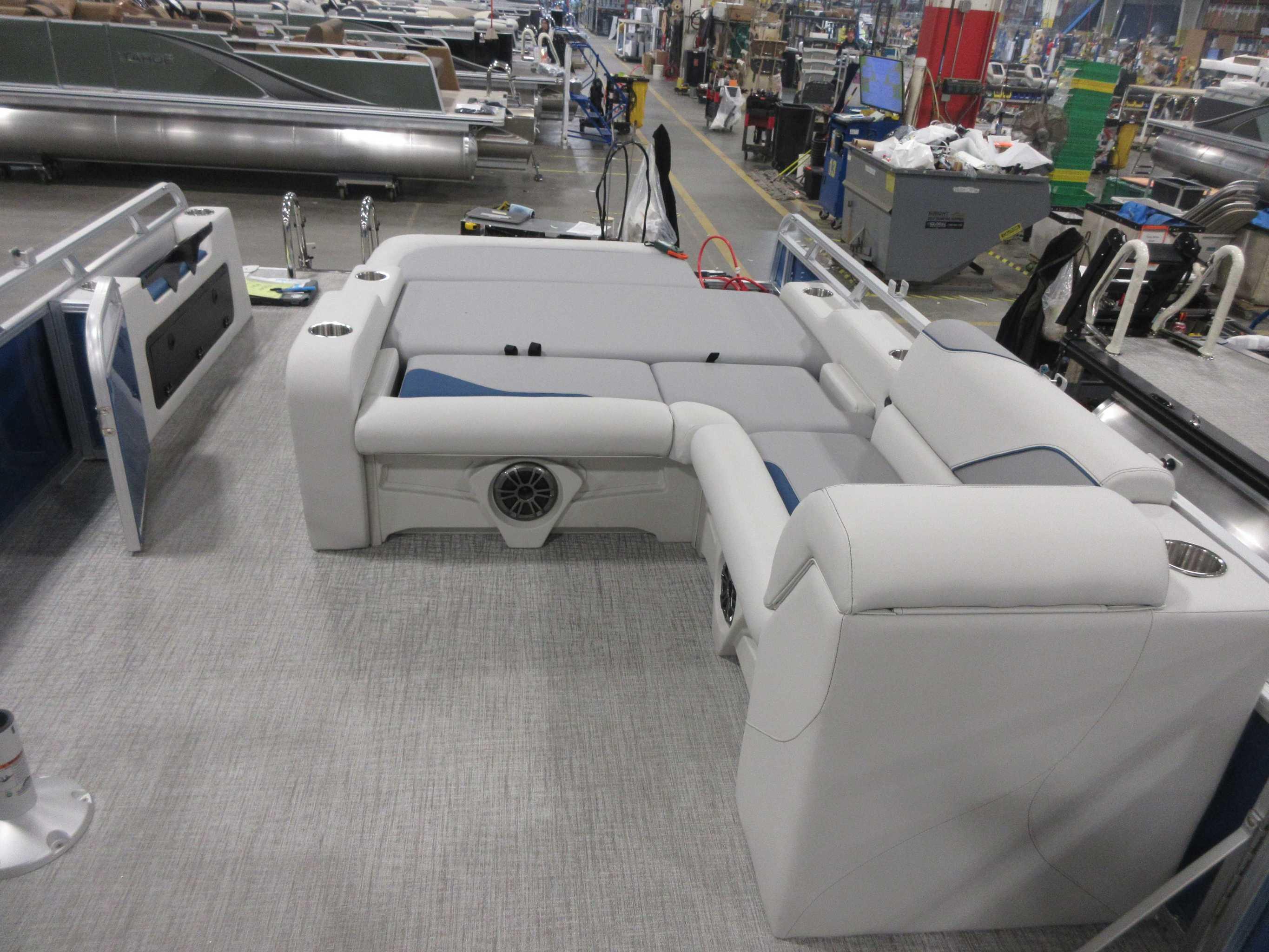 2026 Avalon 2385 25 Venture 85 VRB