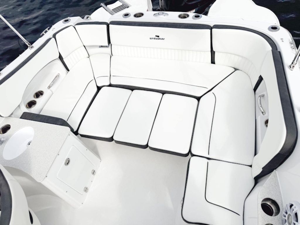2027 Stingray 24DC Base