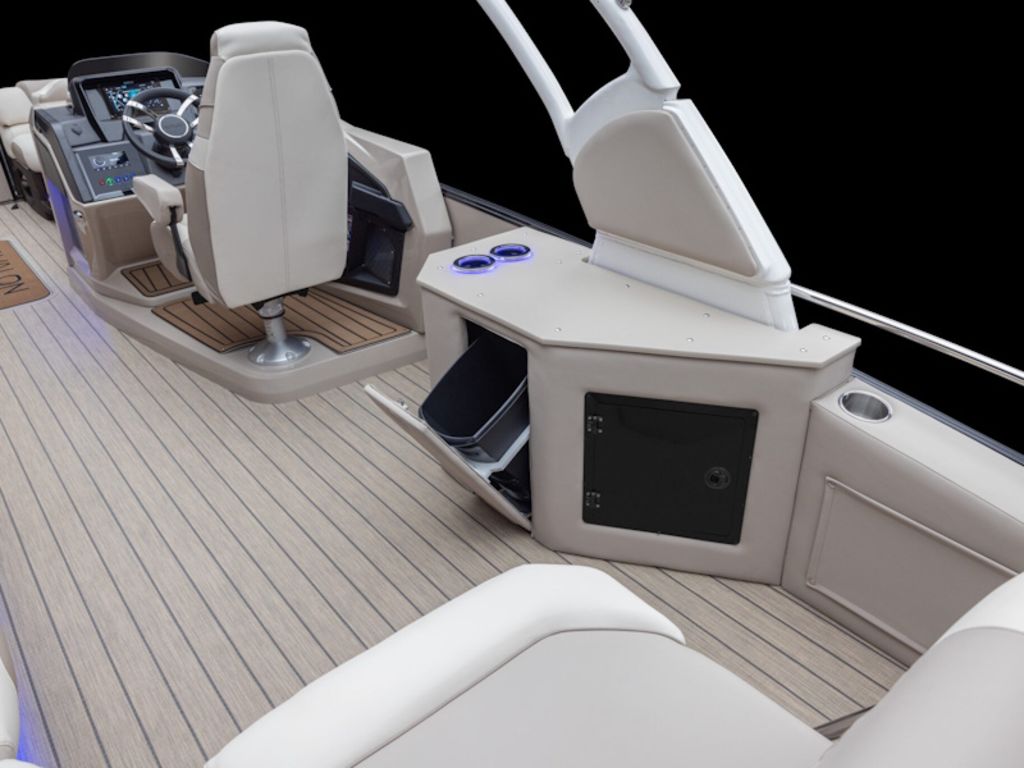 2026 Avalon Excalibur LTD Cruise Rear Bench 25 FT