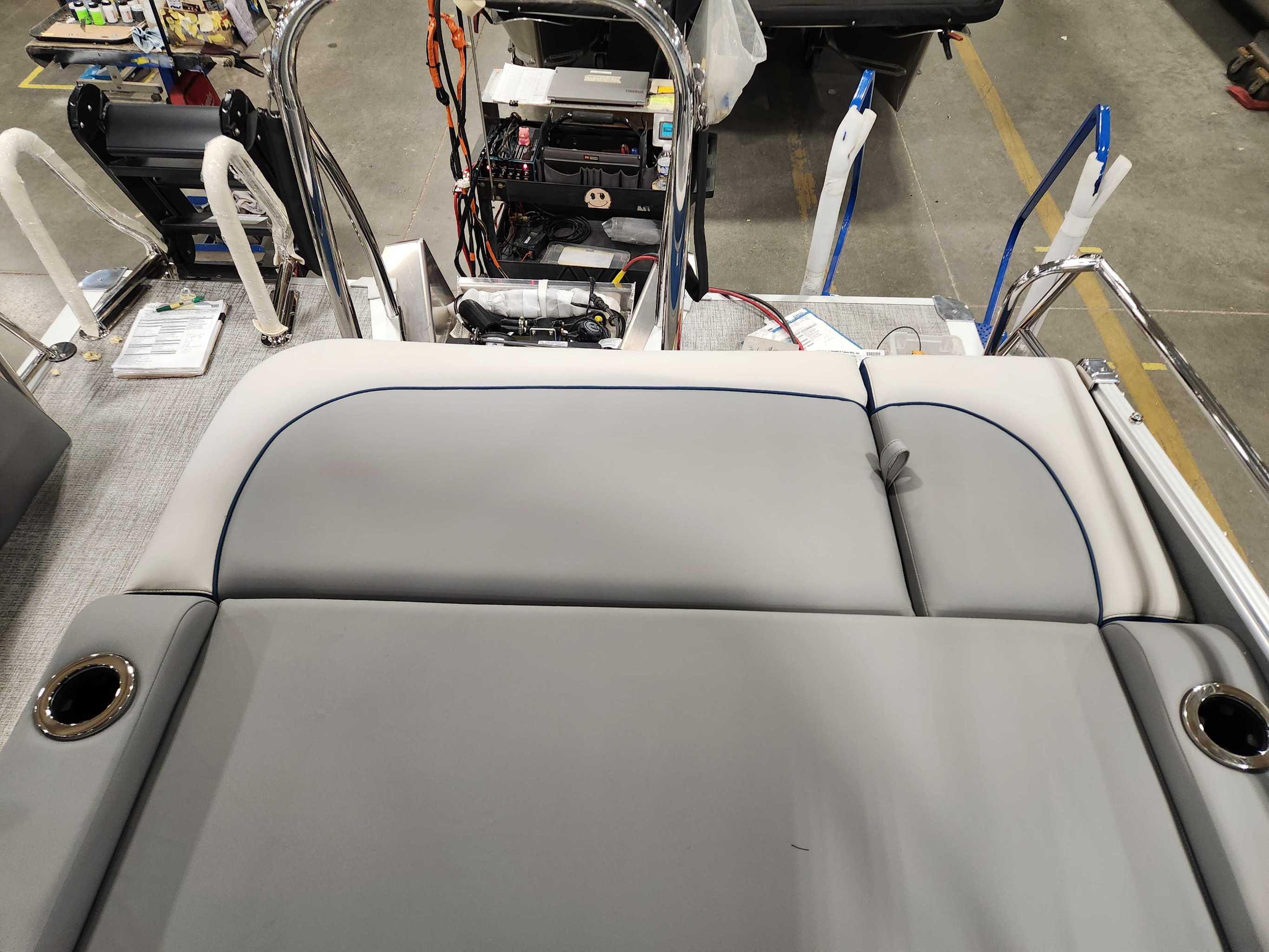 2026 Avalon 2385 25 Catalina VRB