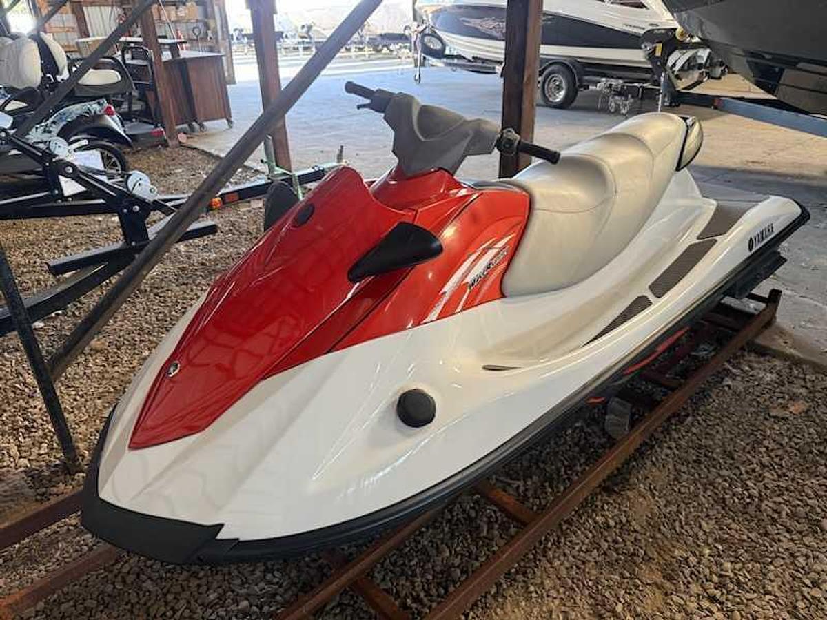 Used 2015 yamaha v1