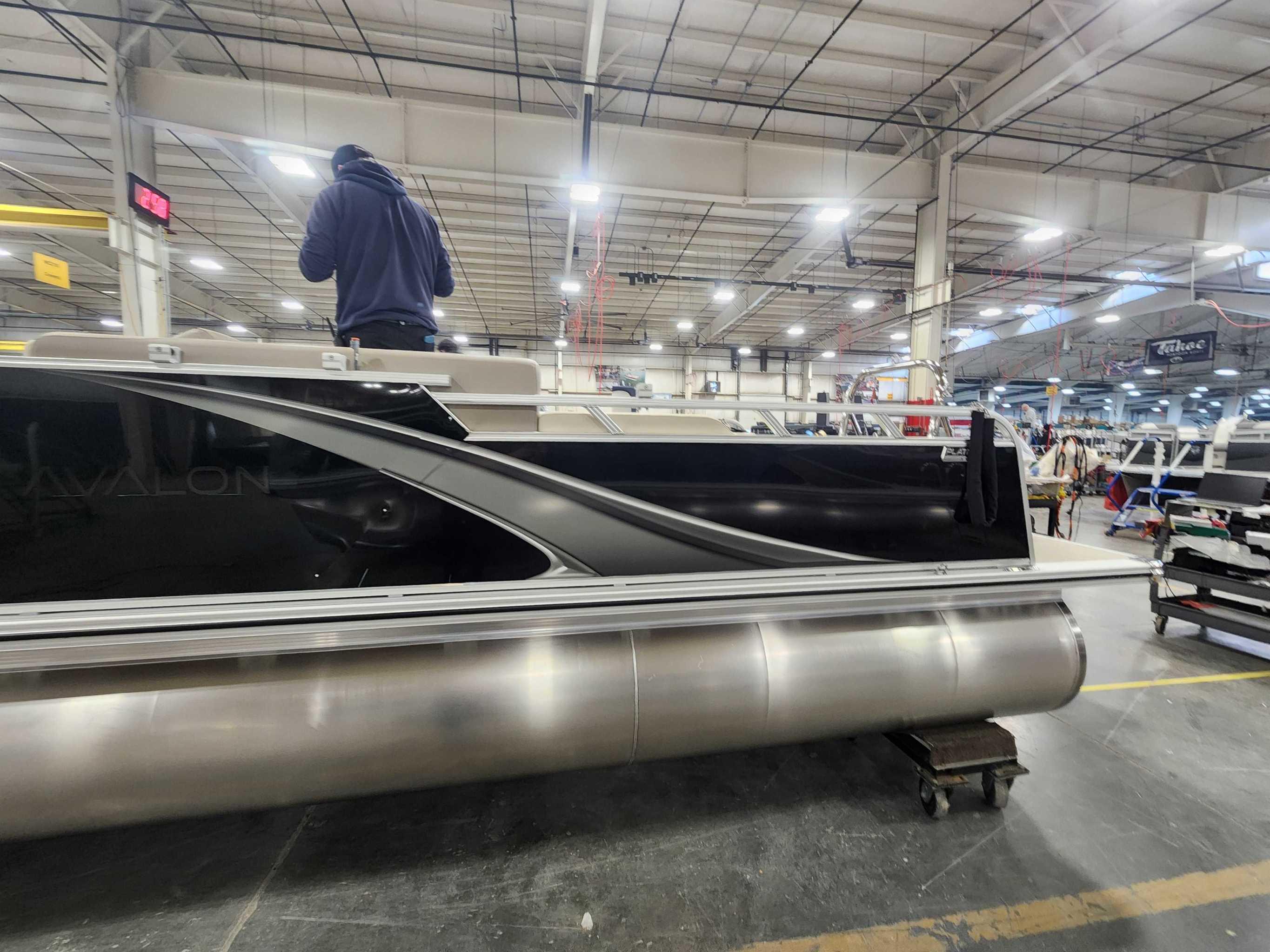 2026 Avalon 2385 25 LSZ VRB