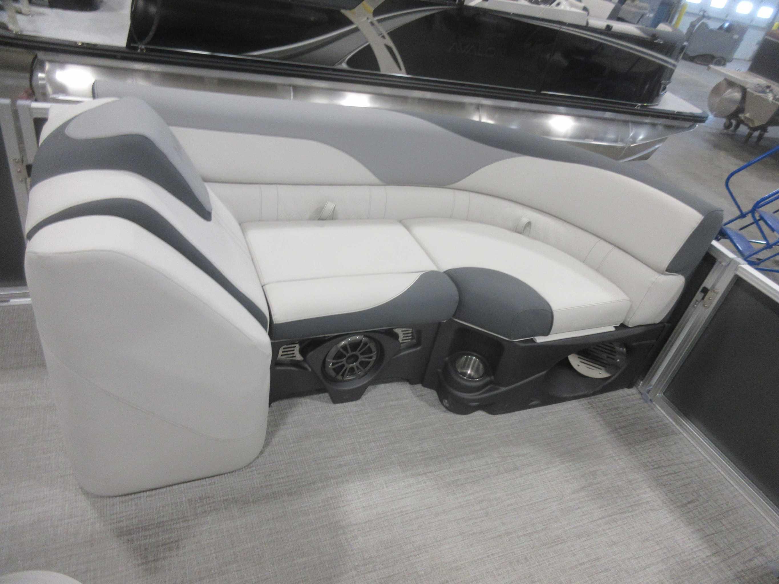 2026 Avalon 2385 25 LSZ QLS