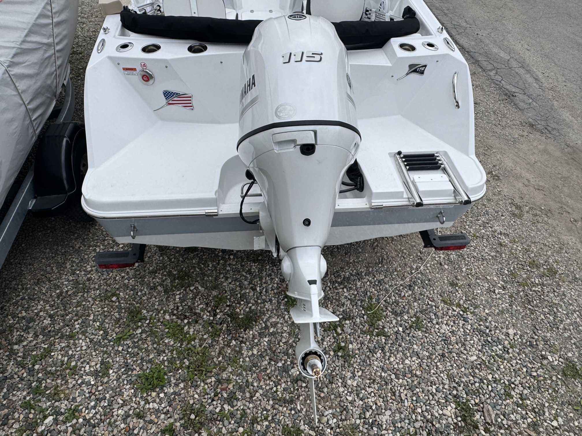 2026 Stingray 172DC