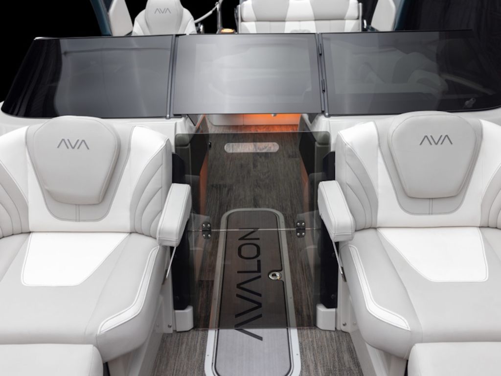 2026 Avalon Excalibur Versatile Rear Bench Windshield 27 FT