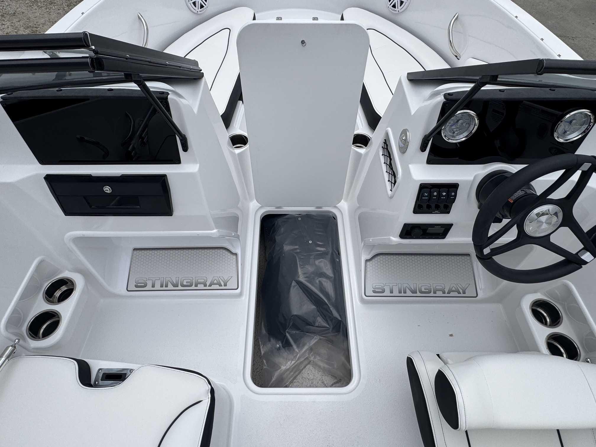 2026 Stingray 172DC