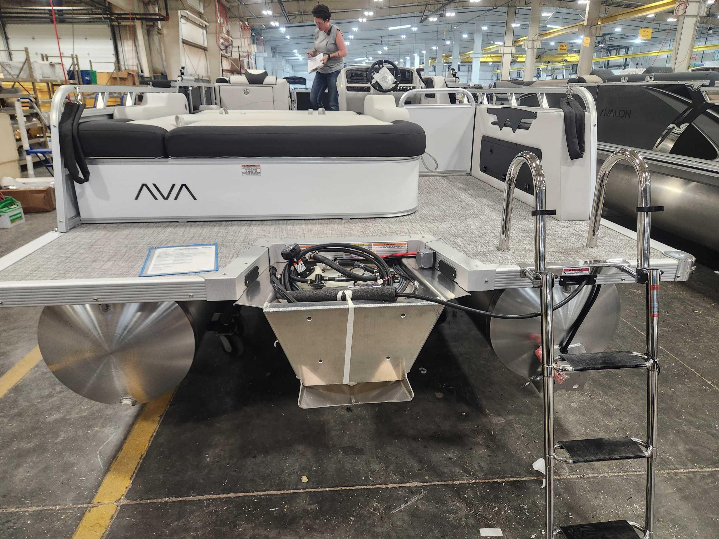 2026 Avalon 2385 25 LSZ VRB