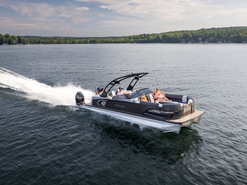 2026 Avalon Excalibur LTD Elite Windshield 25 FT