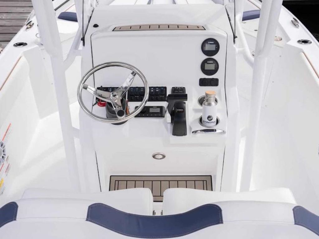 2027 Stingray 22HY (CC) Base