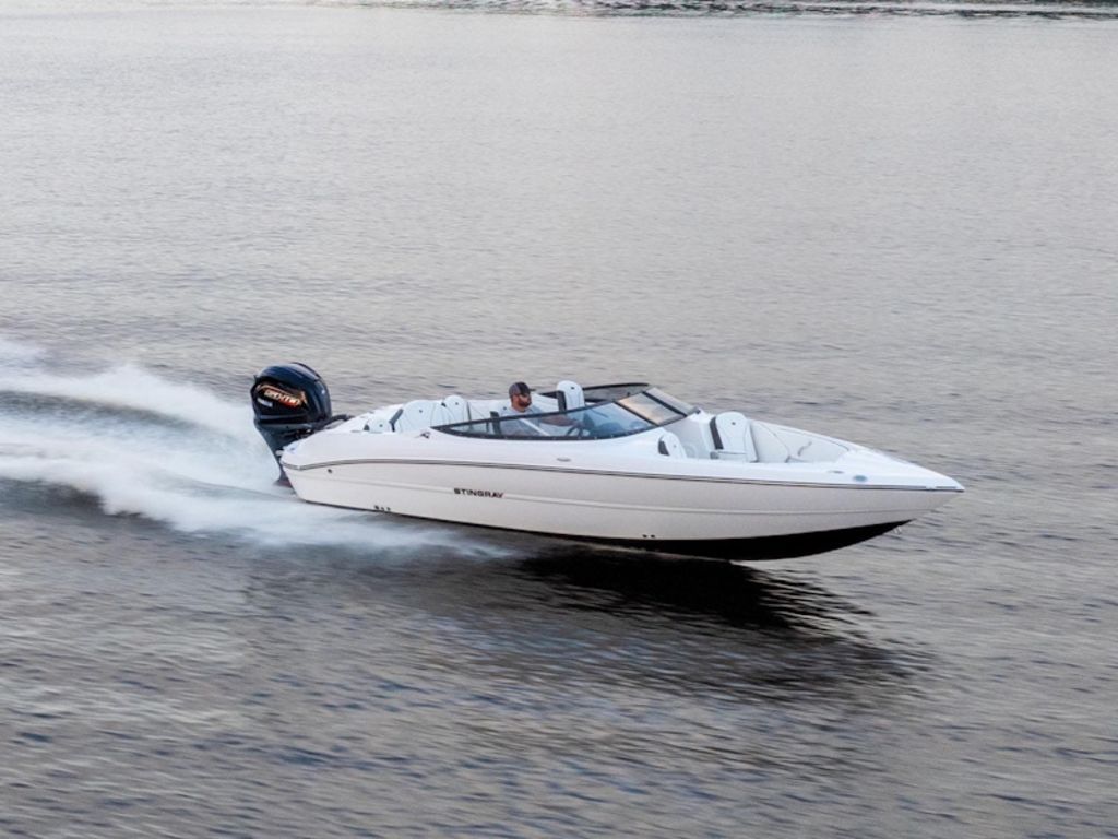 2027 Stingray 23 OSX Base