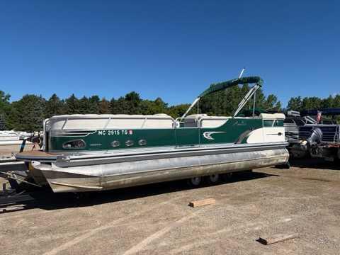 Used 2011 AVALON 2585EL PARADISE TRI TOON