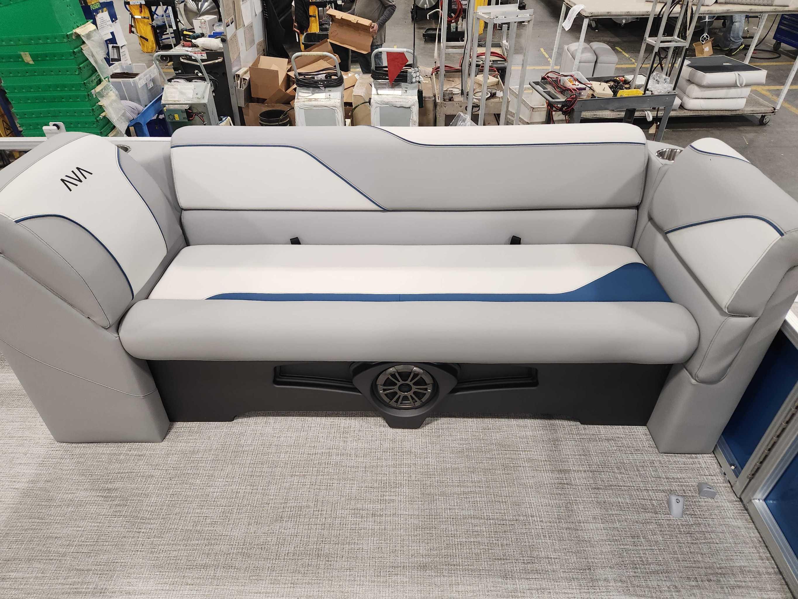 2026 Avalon 2385 25 Venture 85 QL