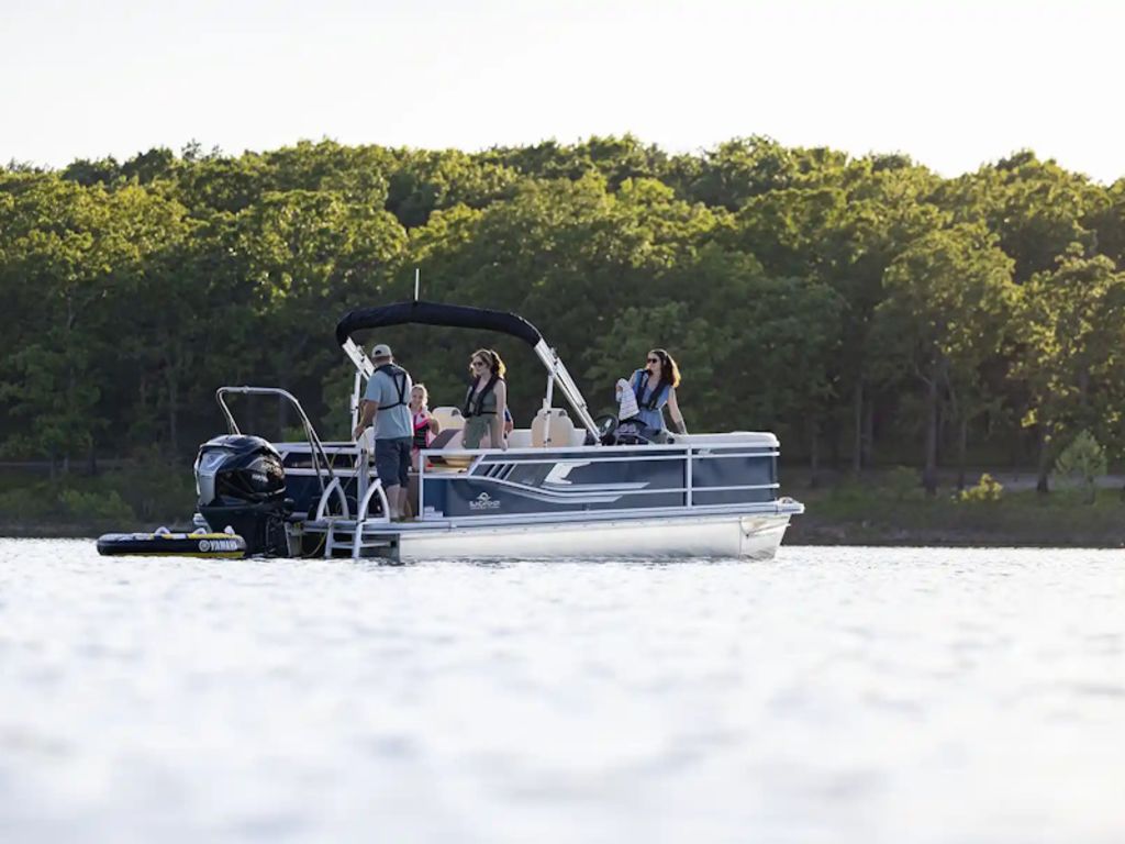 2027 SunCatcher Select 324SL Base