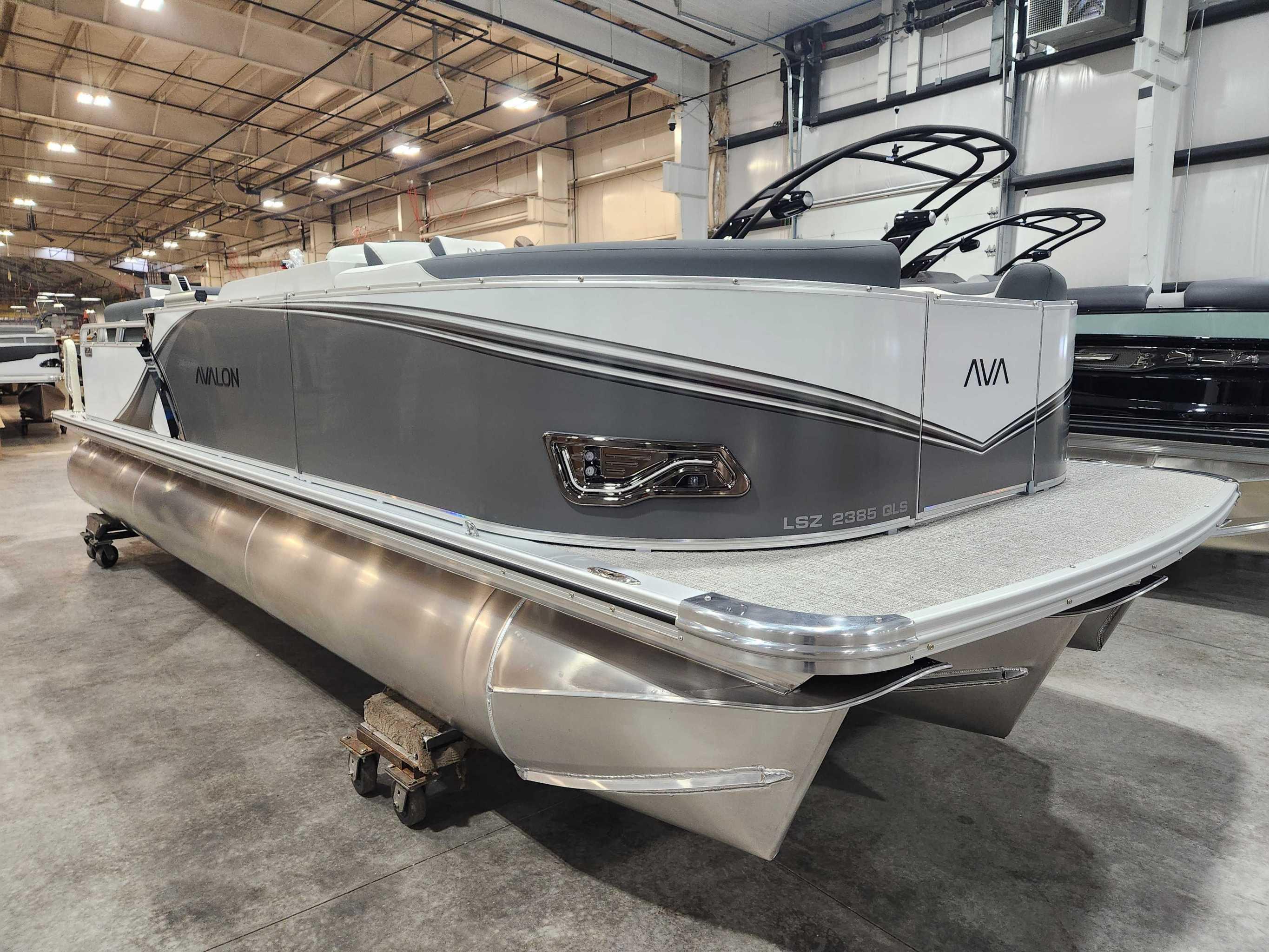 2026 Avalon 2385 25 LSZ QLS