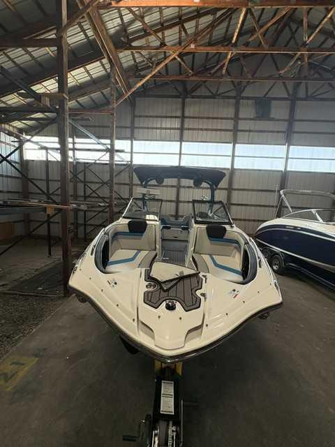 Used 2018 YAMAHA 242X