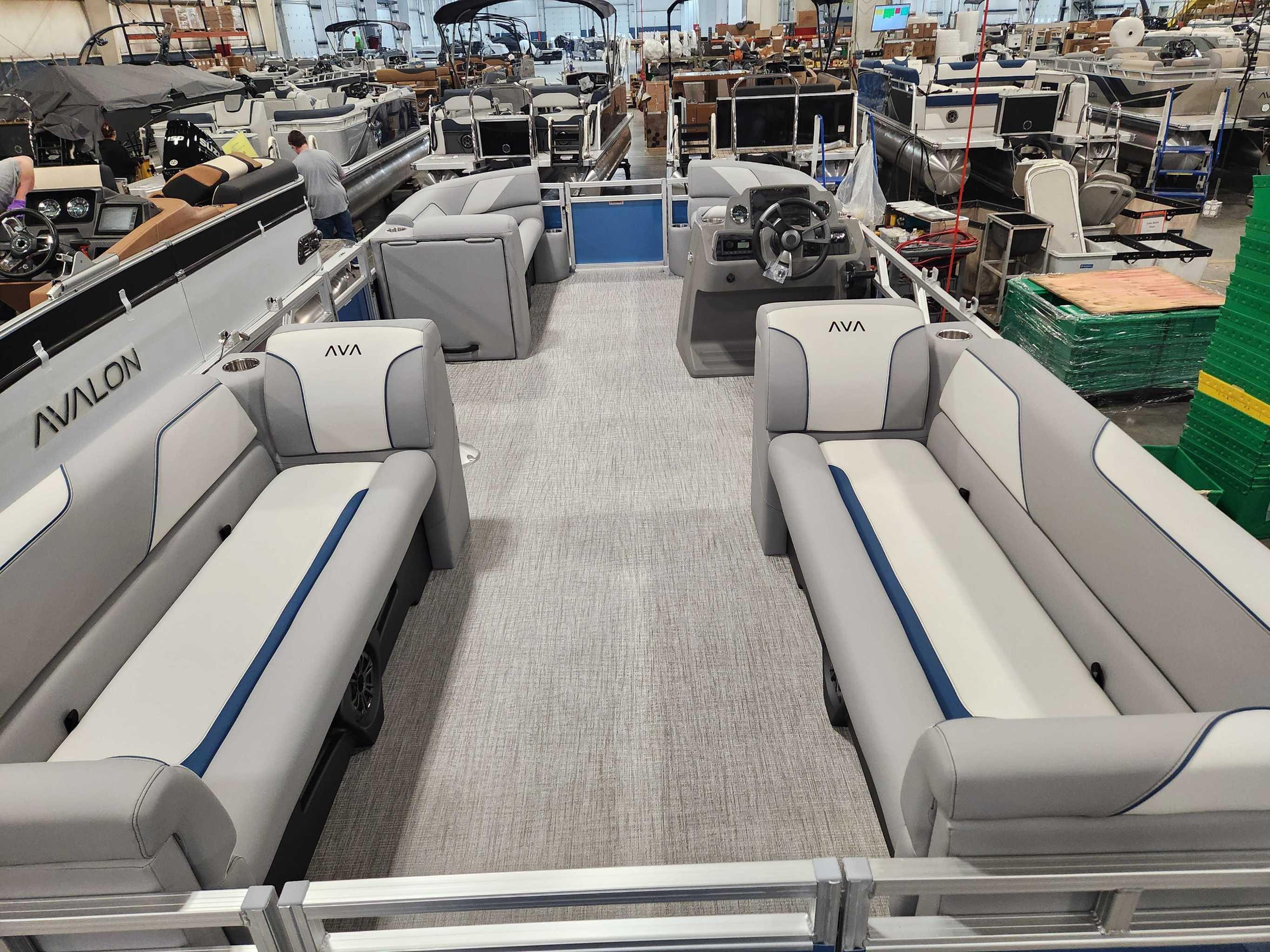 2026 Avalon 2385 25 Venture 85 QL