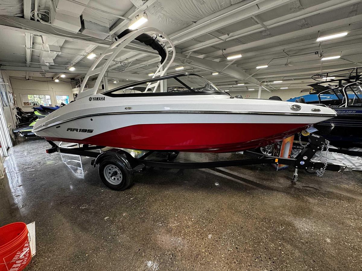 Used 2024 Yamaha AR195