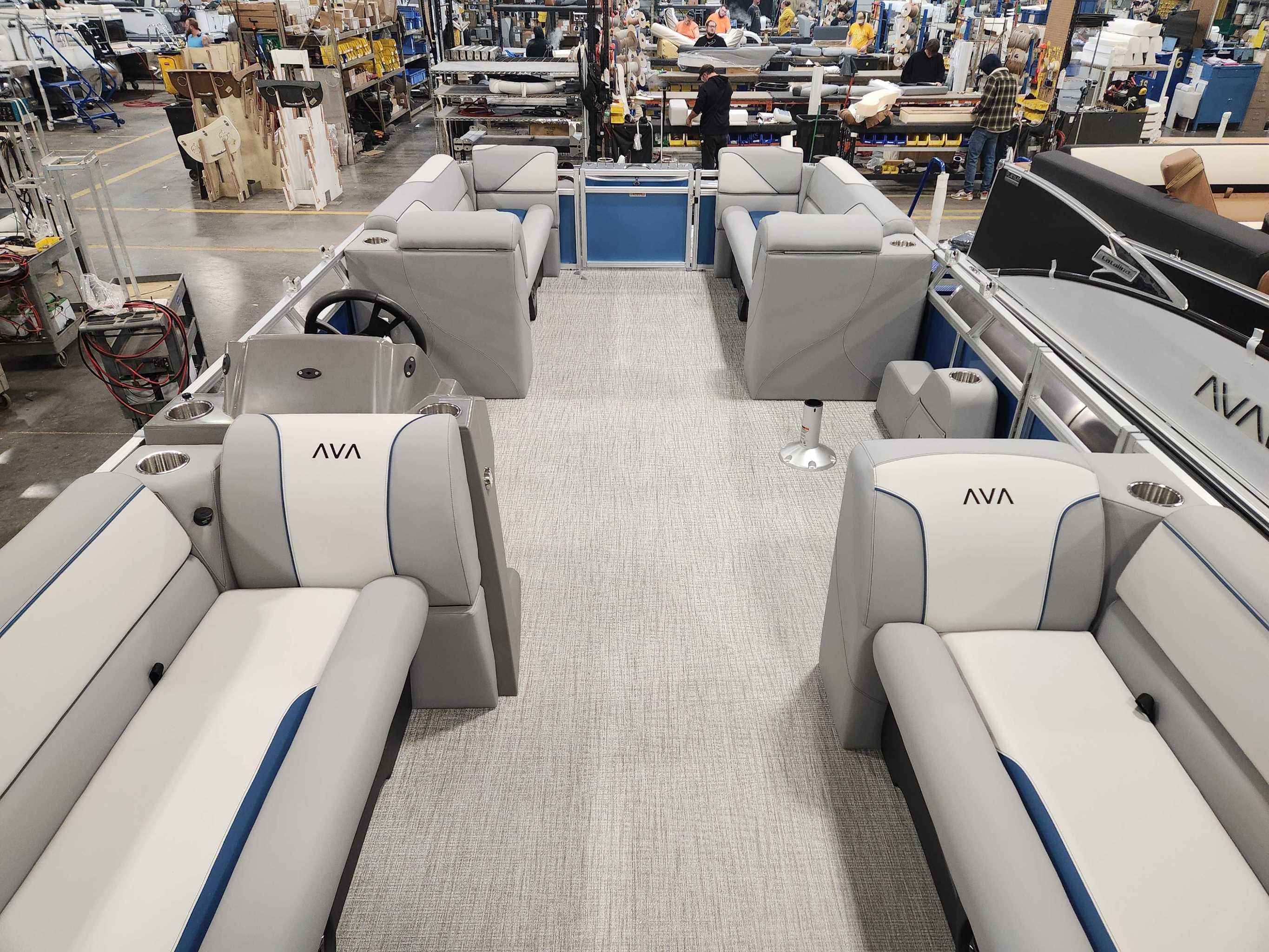 2026 Avalon 2385 25 Venture 85 QL