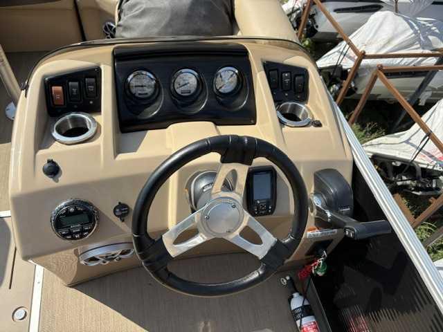 Used 2019 BENNINGTON SX22