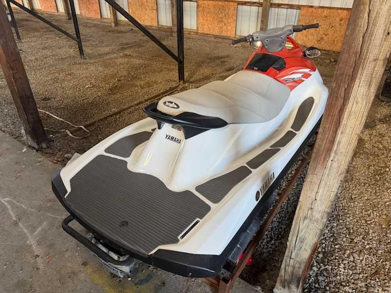 Used 2015 yamaha v1