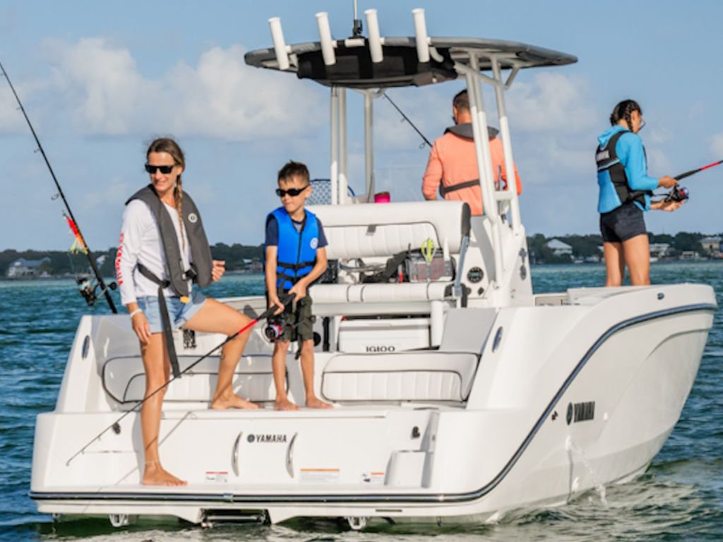 2026 Yamaha Marine 220 FSH Sport Base