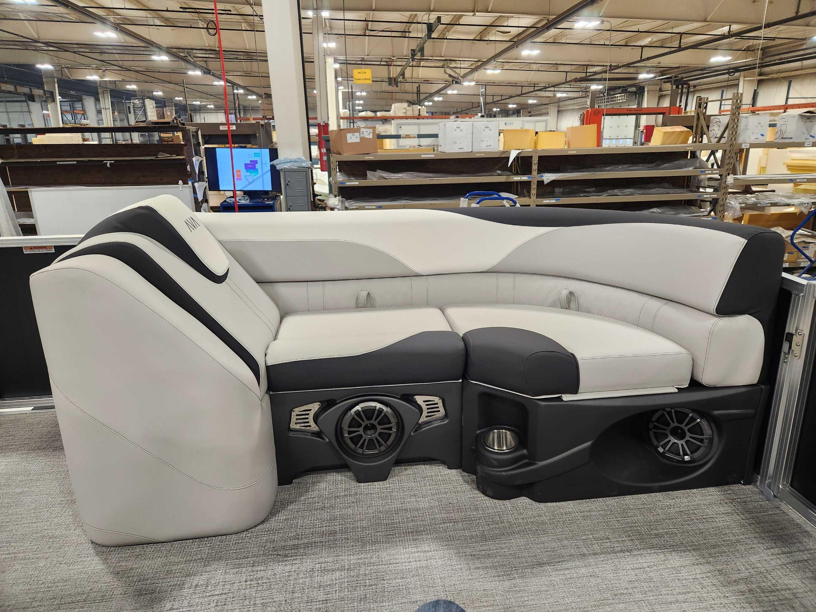 2026 Avalon 2385 25 LSZ VRB