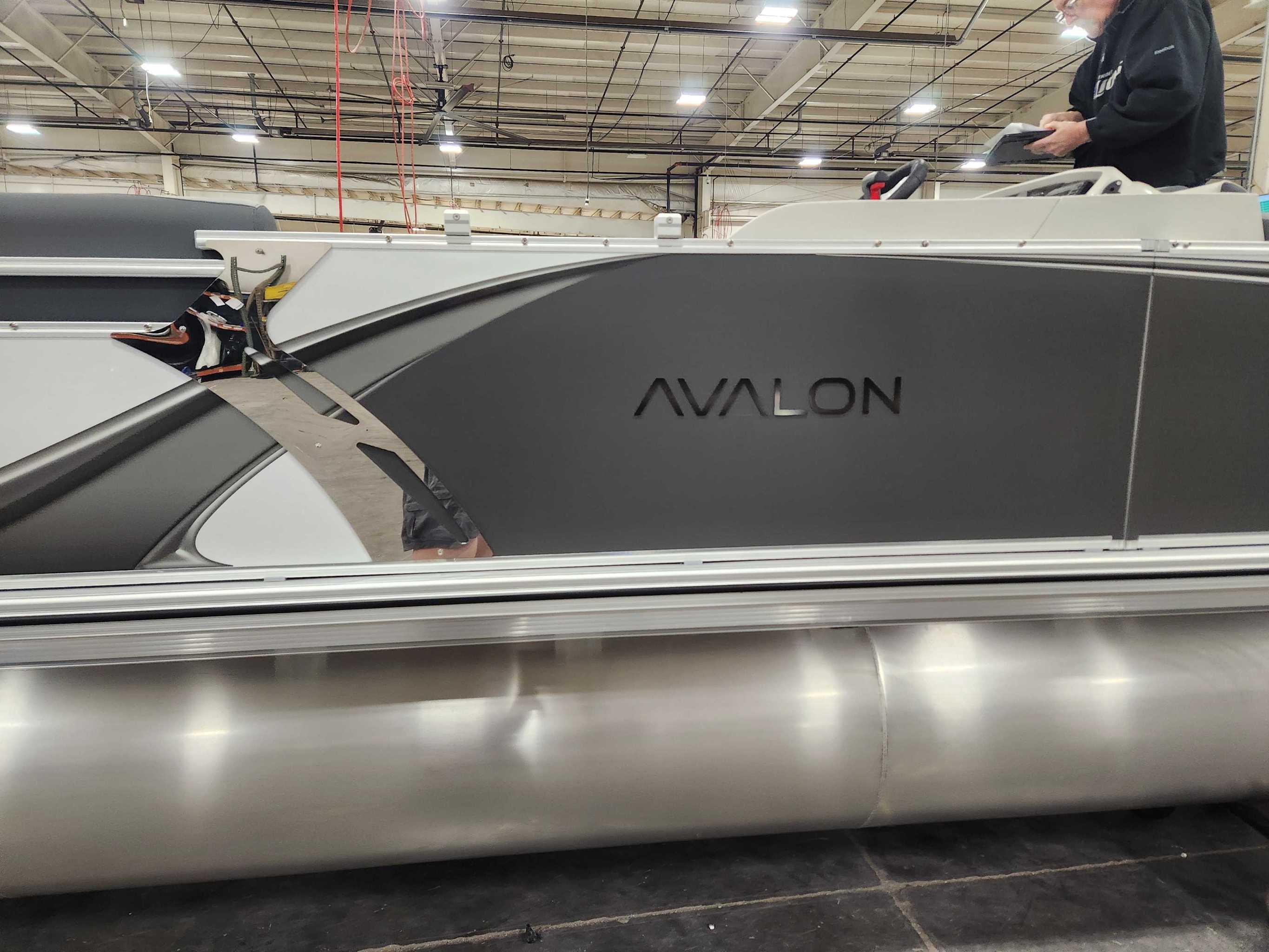2026 Avalon 2385 25 LSZ QLS