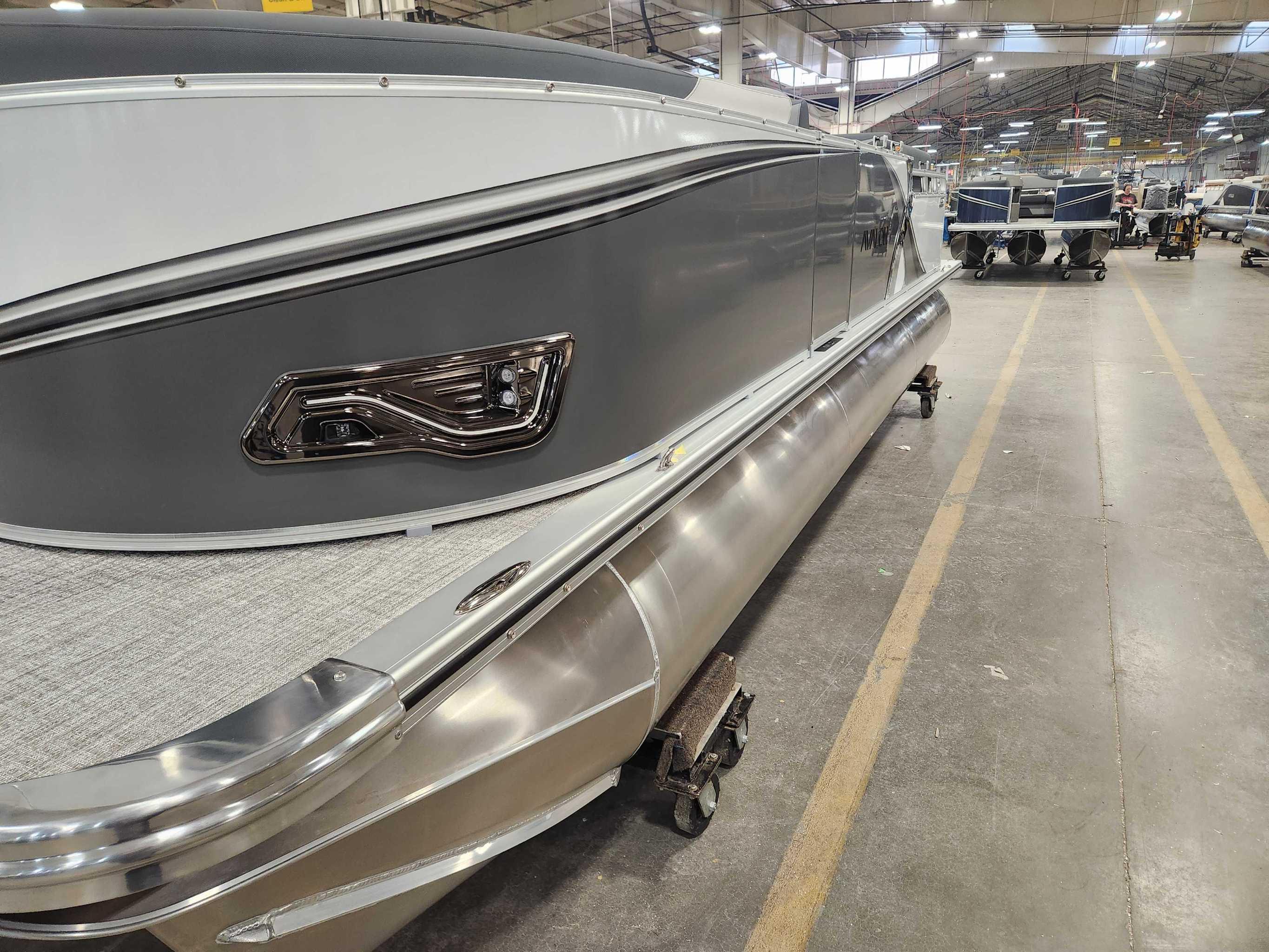 2026 Avalon 2385 25 LSZ QLS