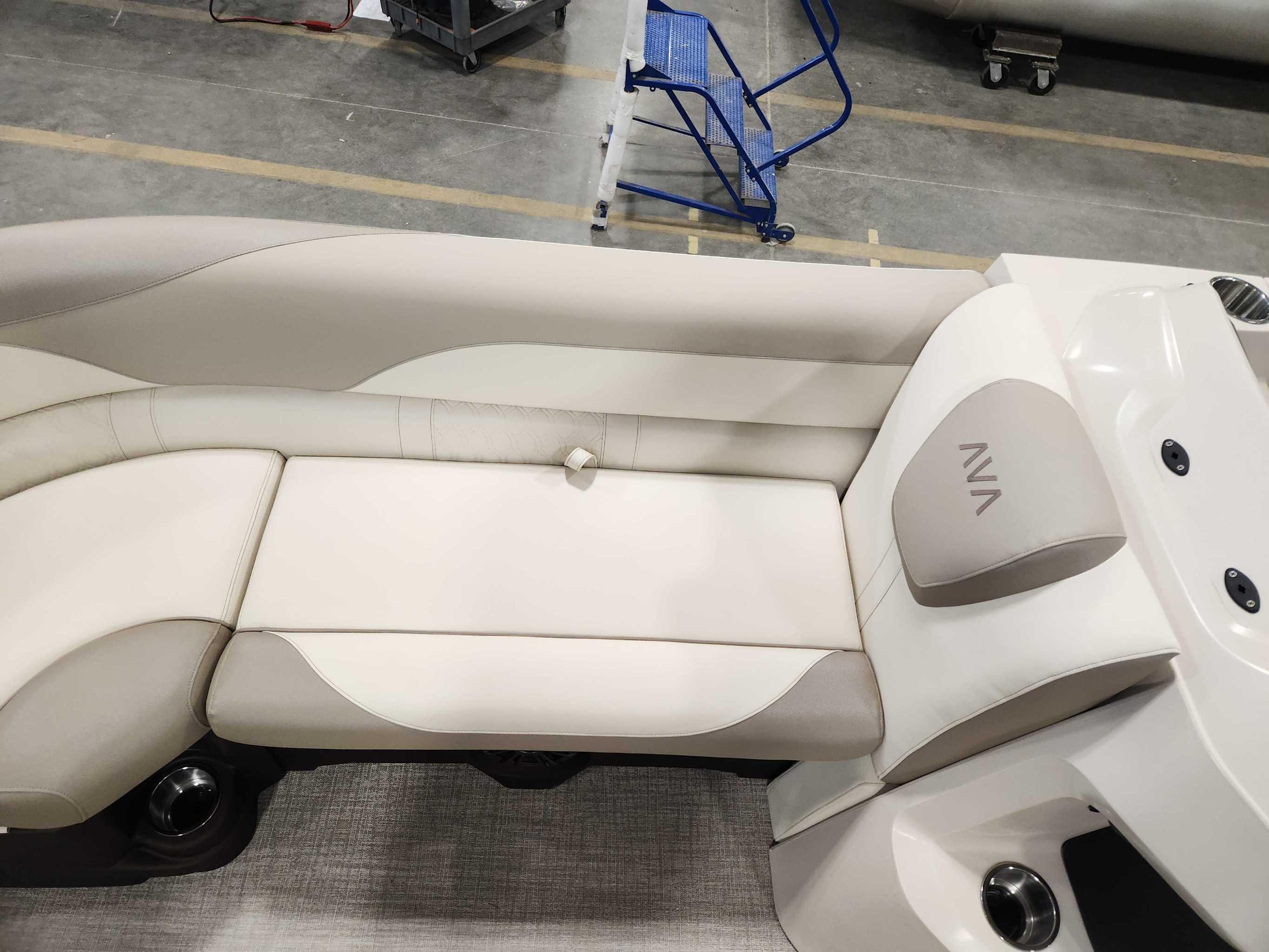 2026 Avalon 2385 25 LSZ VRB