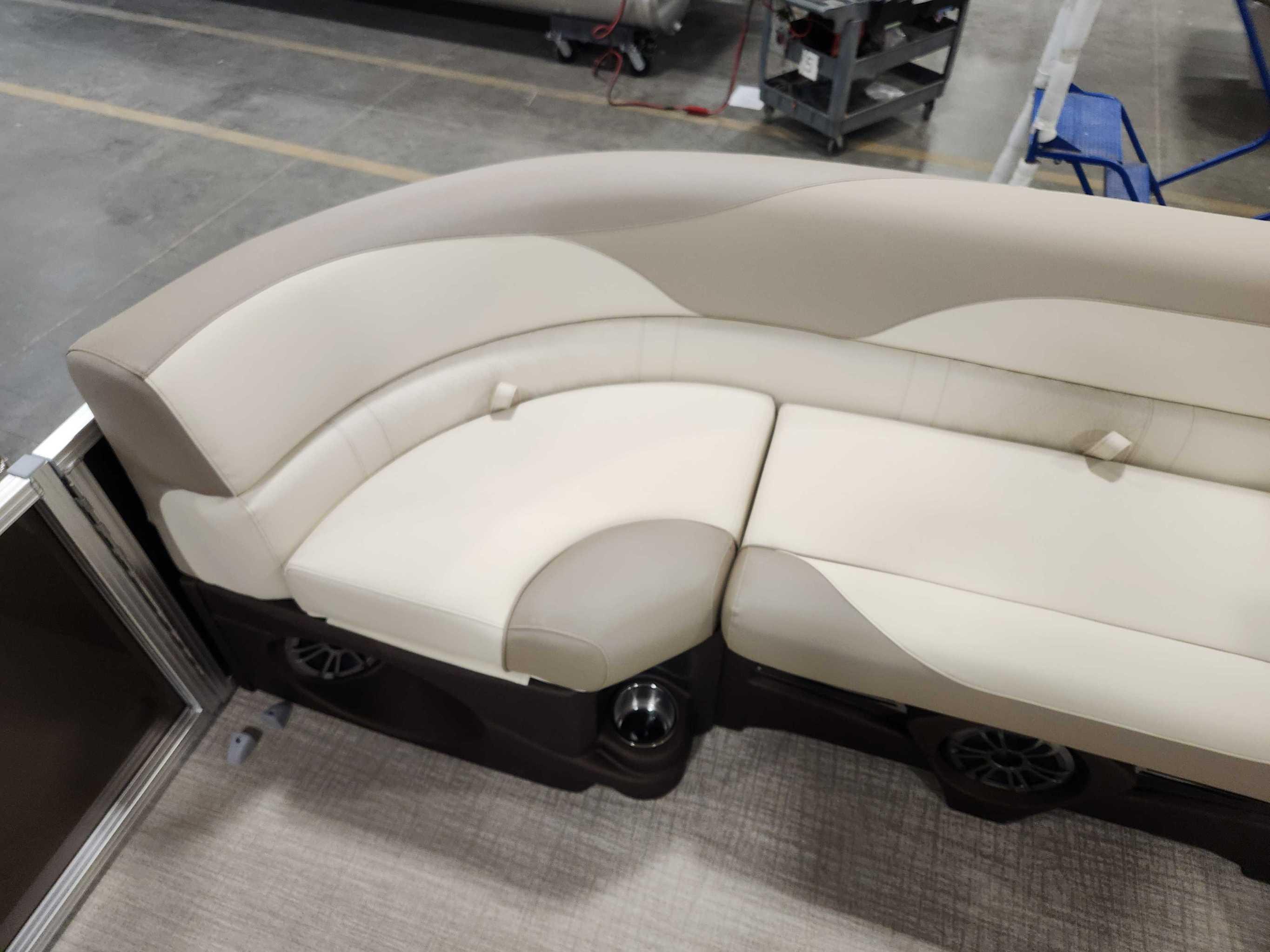 2026 Avalon 2385 25 LSZ VRB
