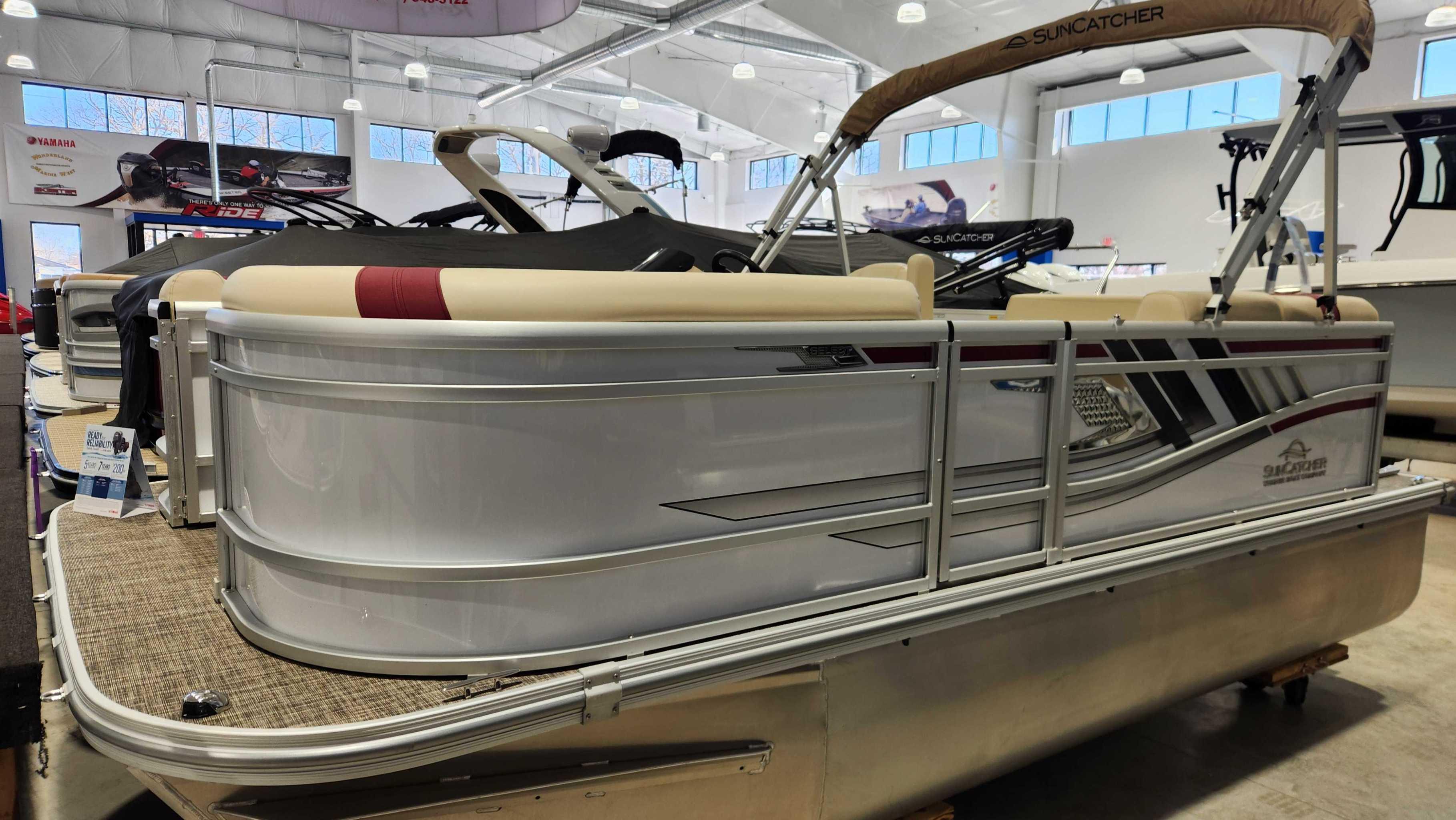 2025 Suncatcher Select 16C