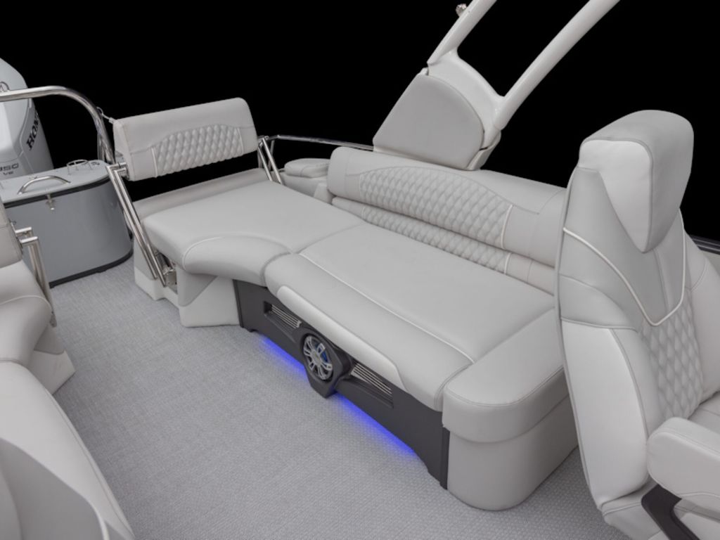 2026 Avalon Excalibur LTD Quad Lounge 27 FT