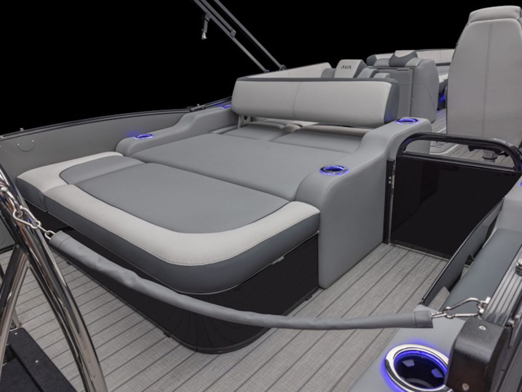 2026 Avalon Catalina Versatile Rear Bench 25 FT