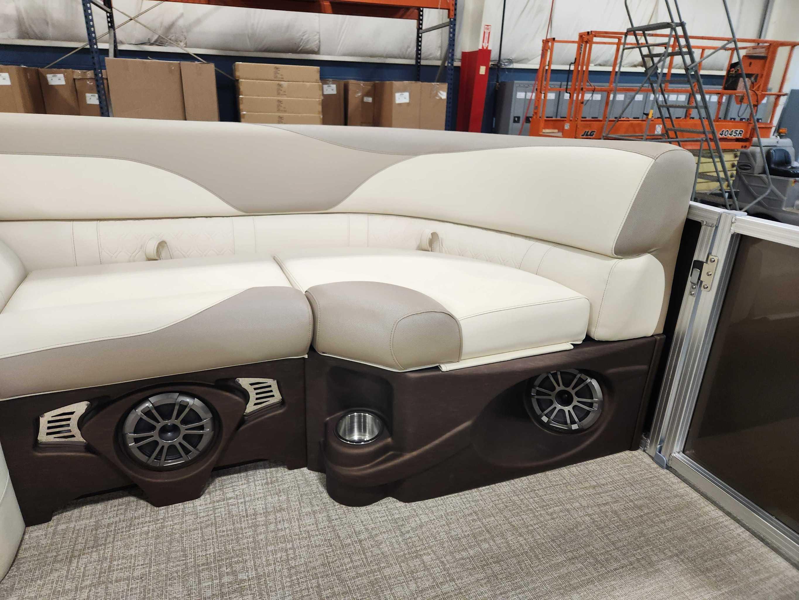 2026 Avalon 2385 25 LSZ VRB