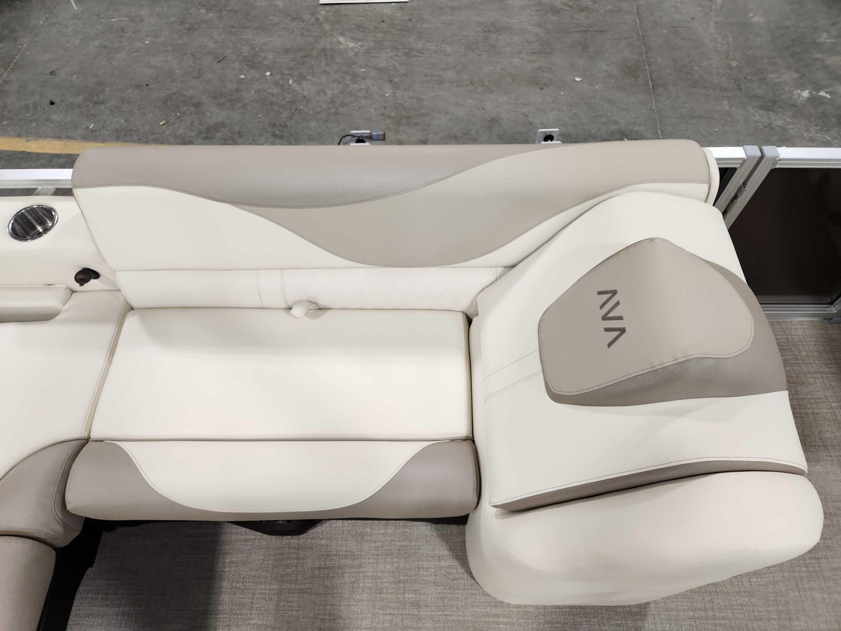 2026 Avalon 2385 25 LSZ VRB