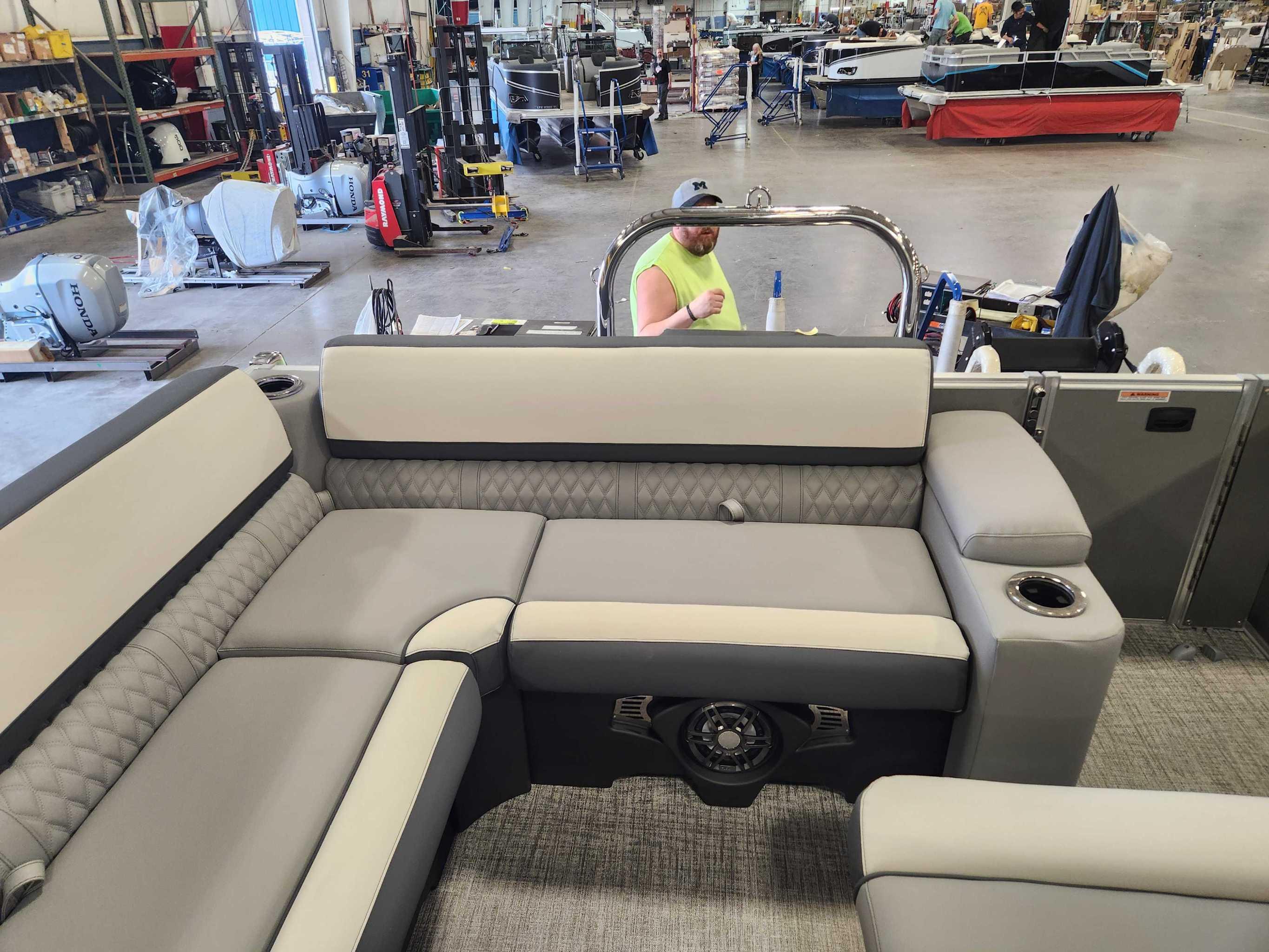 2026 Avalon 2585 25 Catalina ENT
