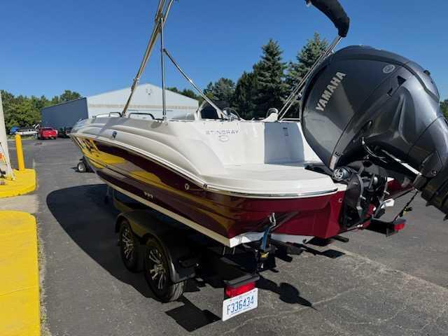 Used 2025 Stingray 212SC