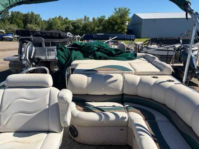 Used 2011 AVALON 2585EL PARADISE TRI TOON