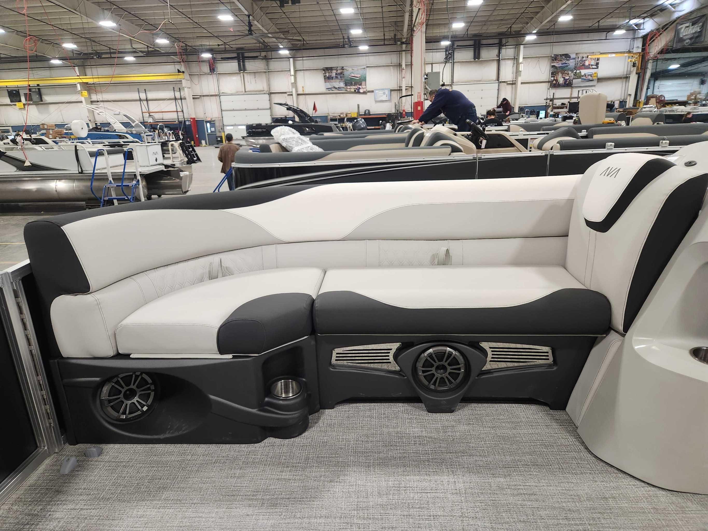 2026 Avalon 2385 25 LSZ VRB