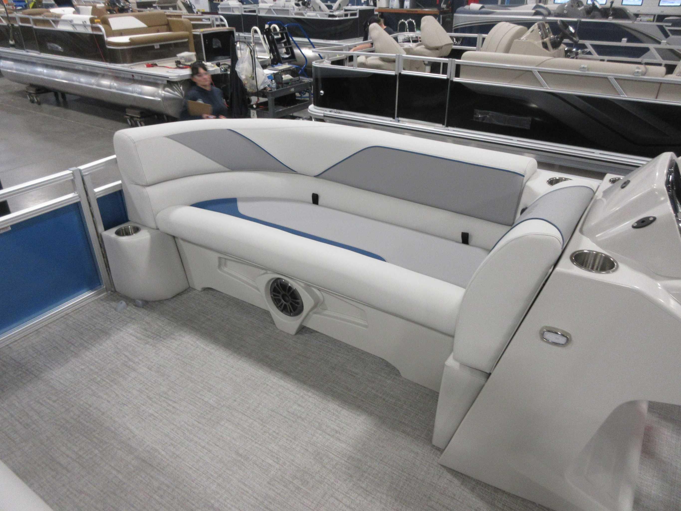 2026 Avalon 2385 25 Venture 85 VRB