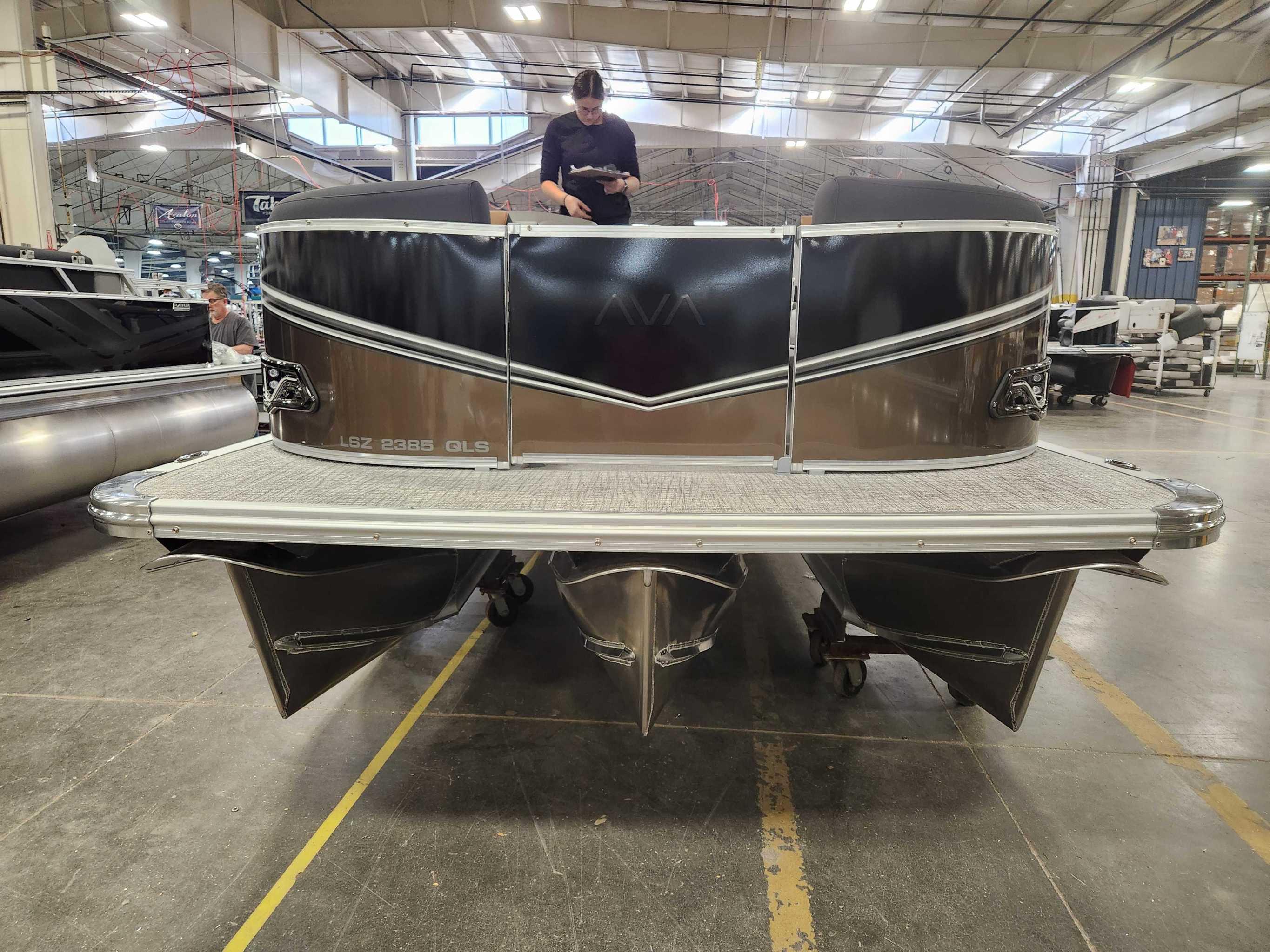2026 Avalon 2385 25 LSZ QLS