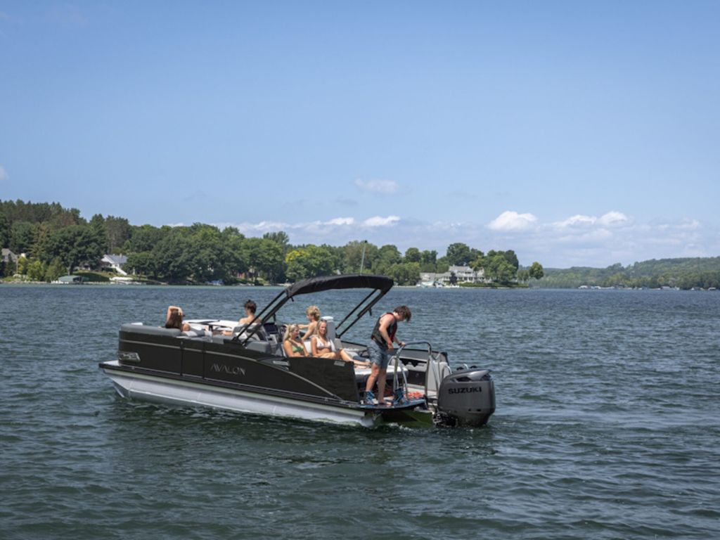 2026 Avalon Catalina Versatile Rear Bench 23 FT