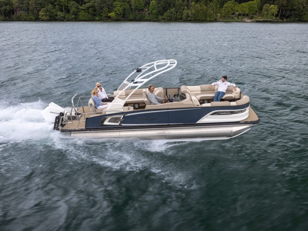 2026 Avalon Excalibur LTD Cruise Rear Bench 25 FT