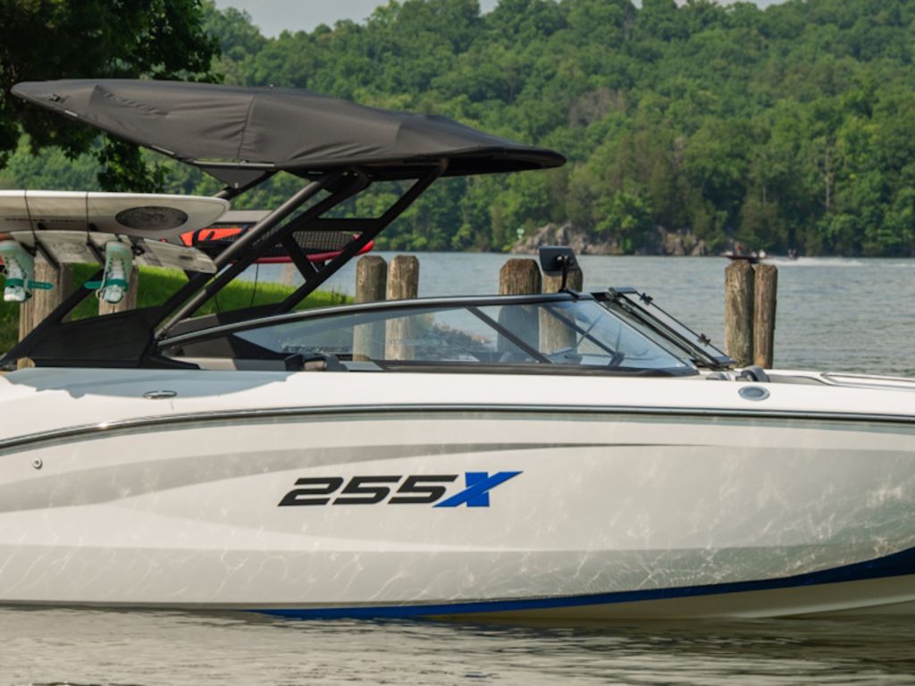 2026 Yamaha Marine 255XE Base
